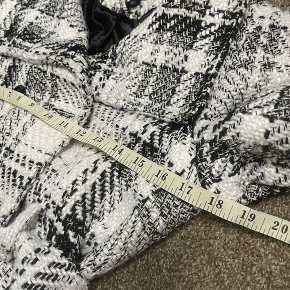 Iz Byer Black and White Trench Coat - Picture 11 of 12